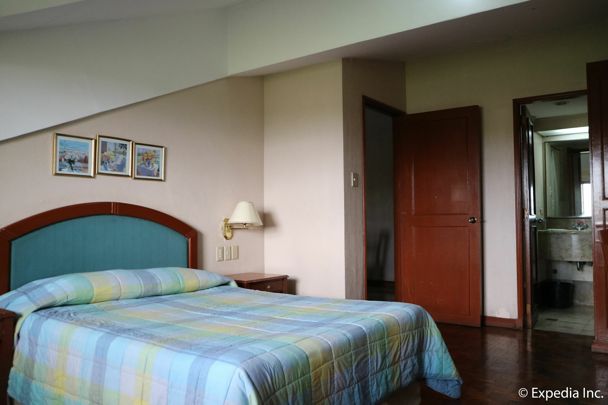 Sunrise Holiday Mansion Tagaytay City Zewnętrze zdjęcie